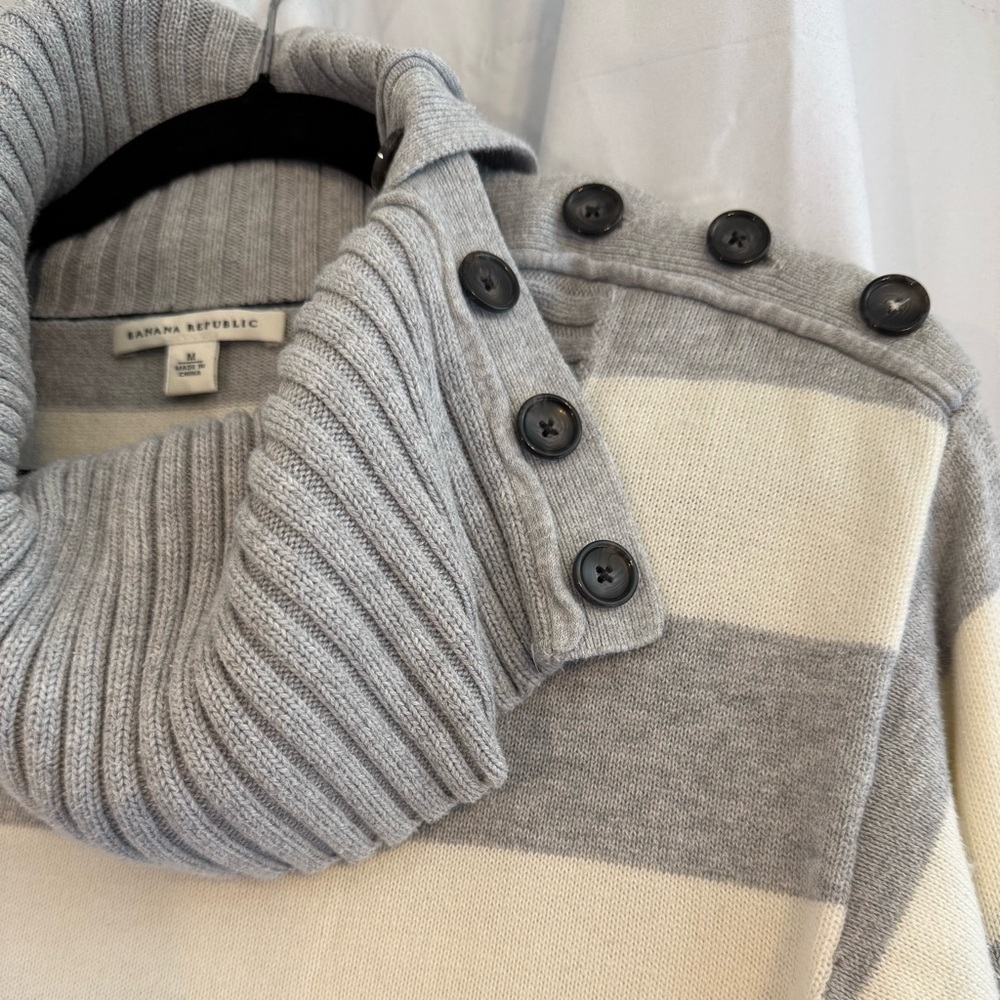 Banana Republic 100% Cotton Striped Cowl Neck Sweater Gray Cream Women’s Medium - Picture 4 of 7
